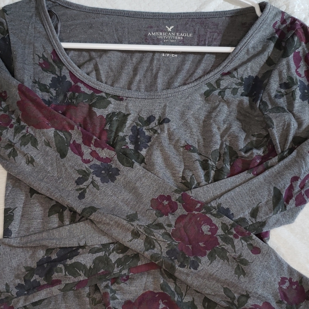 Long sleeve crop top